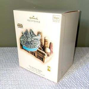 NIB 2007 Hallmark Magic Keepsake ornament - Star Wars - A New Adventure Begins